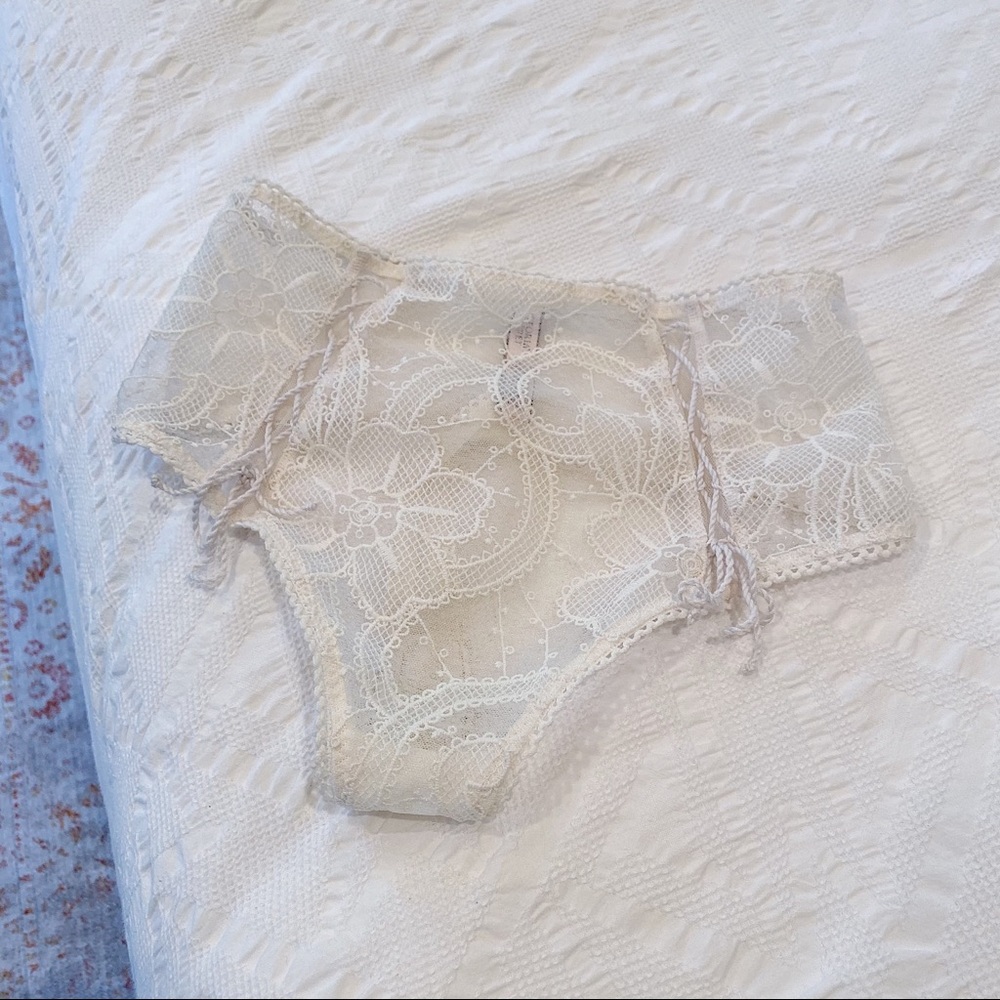 High Waisted VS Thong